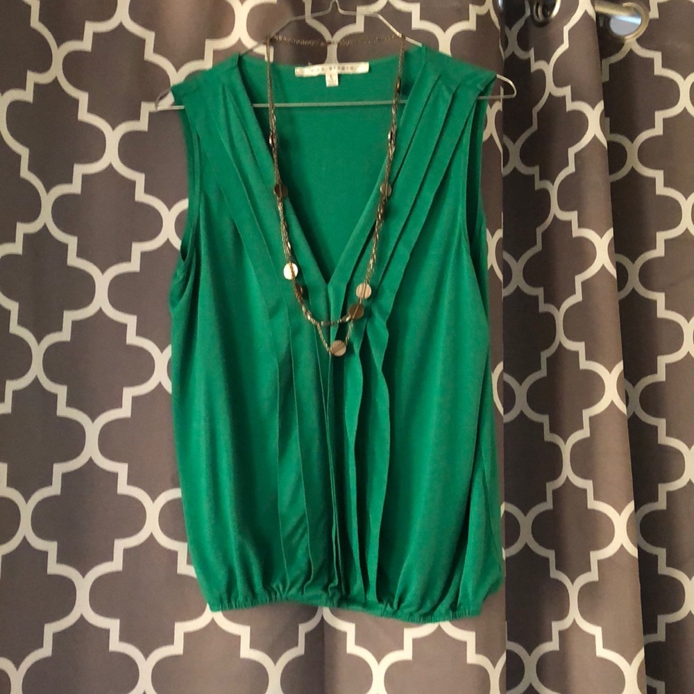 Kelly green tank top
